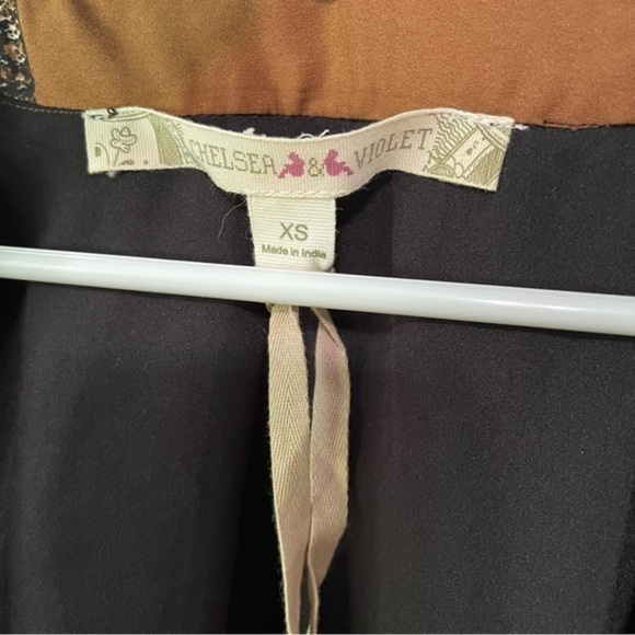 Chelsea & Violet Brown and Gold Plunge Neckline Mini Dress. NWT. Size XS - Picture 2 of 10